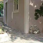 Oneira Villa