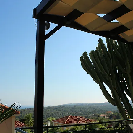 Oneira Trapezaki (Kefalonia)